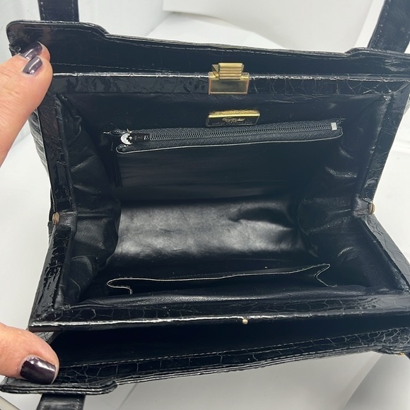 Large Structured Crocodile Shoulder Hand Bag - Picture 10 of 16